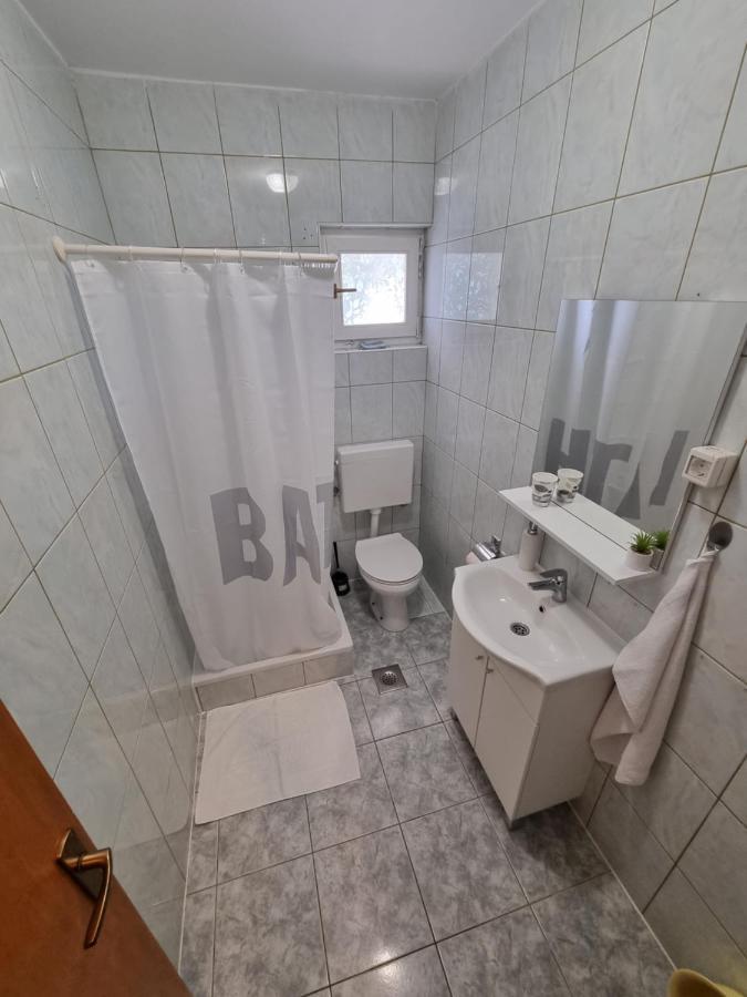 Apartments Lili Biograd Na Moru Bagian luar foto
