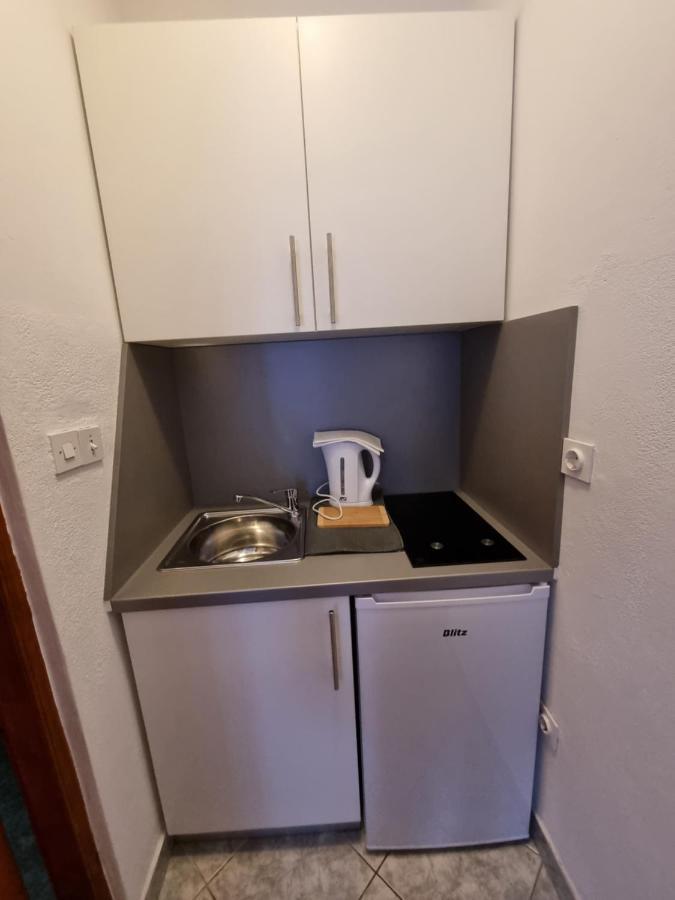 Apartments Lili Biograd Na Moru Bagian luar foto