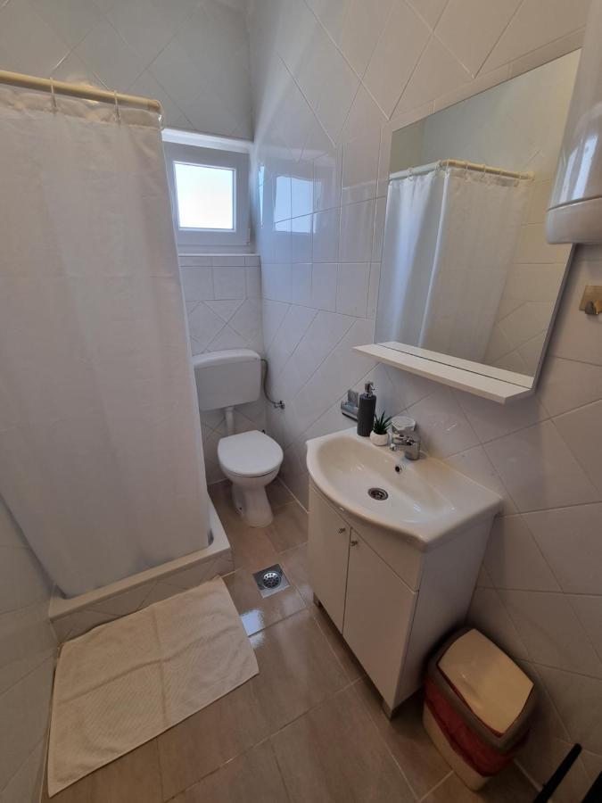 Apartments Lili Biograd Na Moru Bagian luar foto