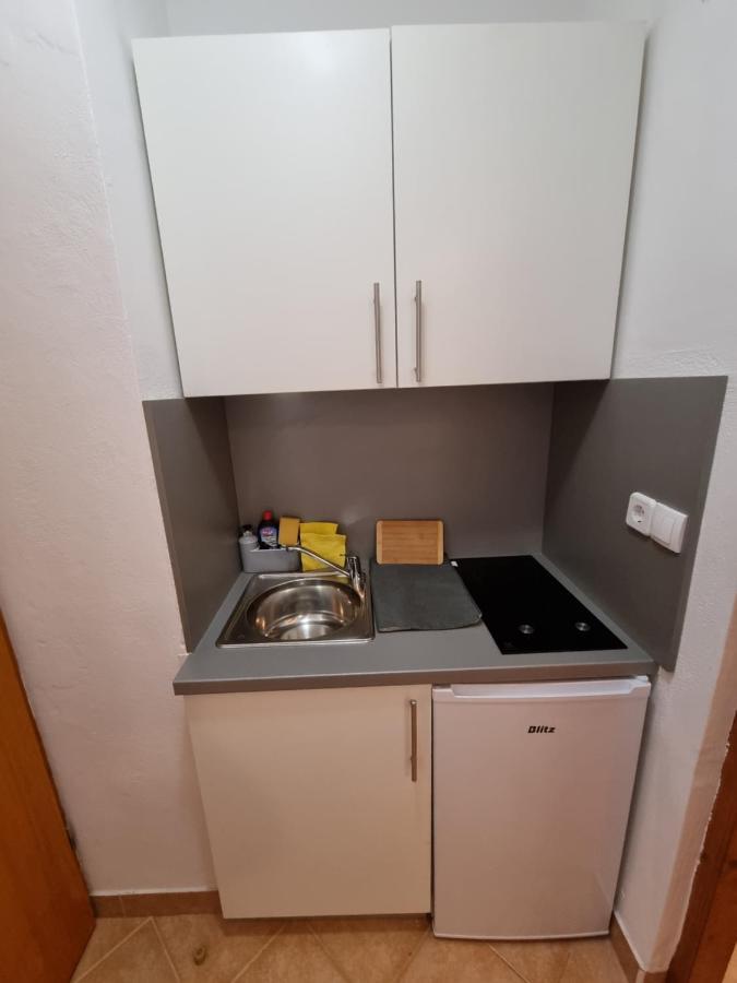 Apartments Lili Biograd Na Moru Bagian luar foto