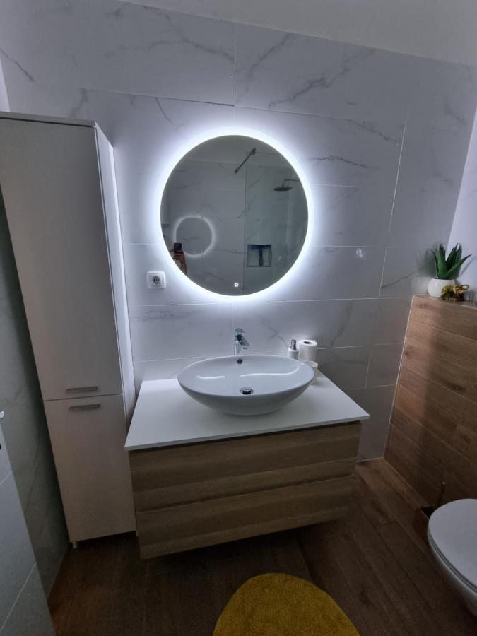 Apartments Lili Biograd Na Moru Bagian luar foto